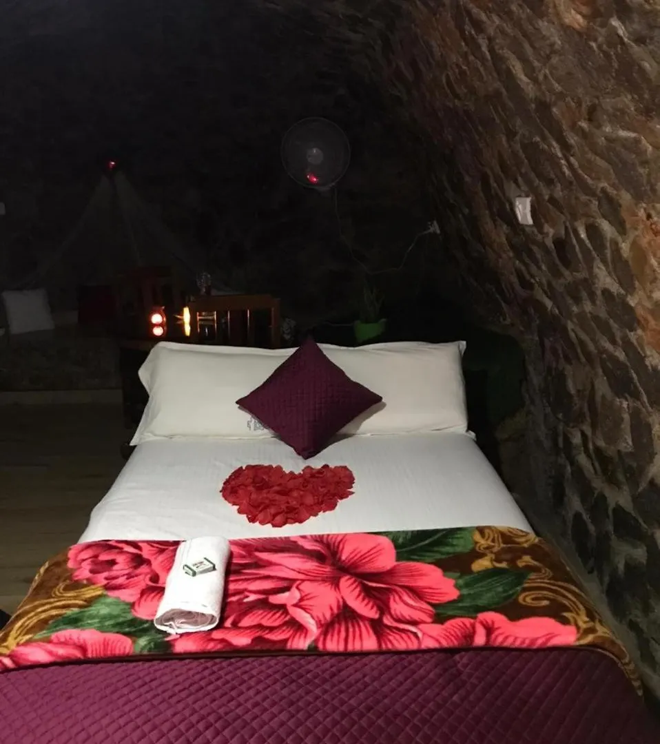 Vaga Copper Castle Apartment Vagamon Homestay